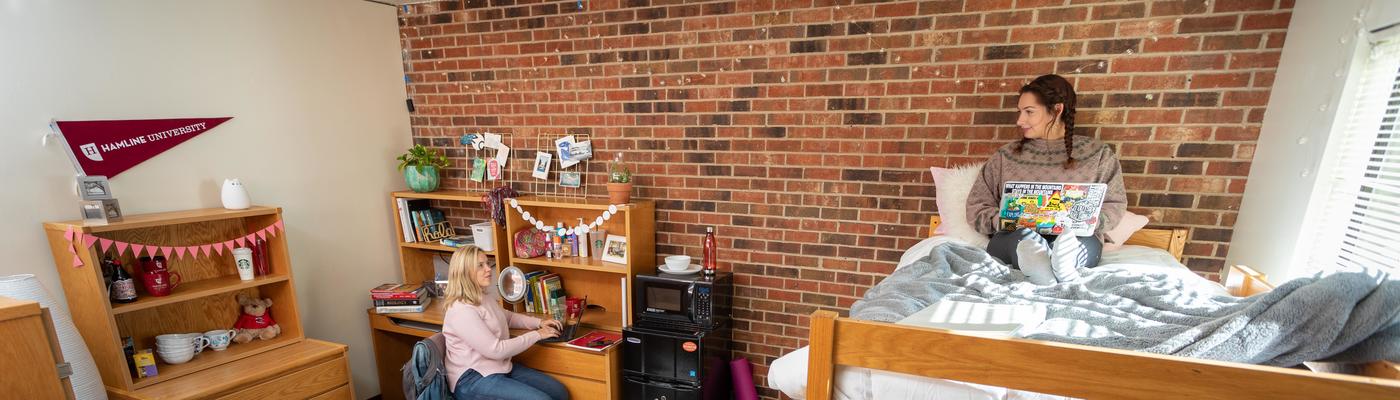 Hamline students in the dorms