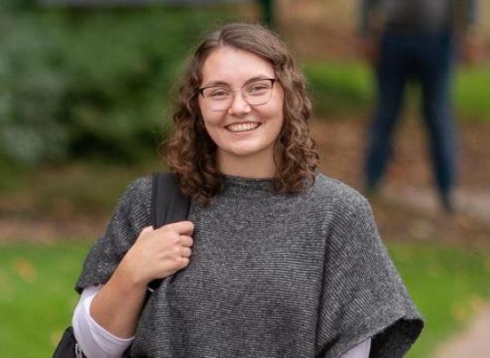 Eva Larson Hamline Student smilling to the picture