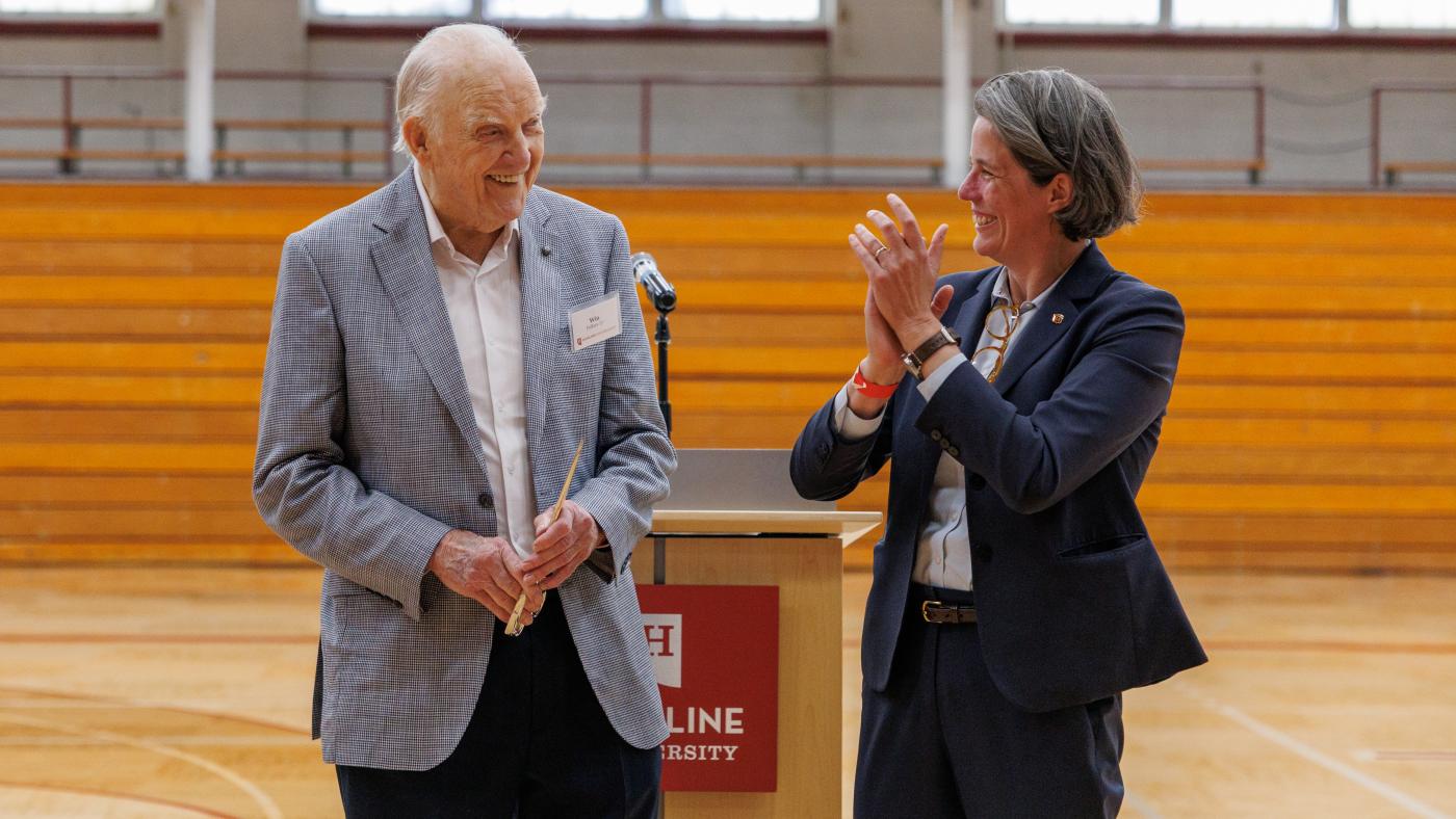 Hamline names Hutton Arena court after Win Folkers, '57