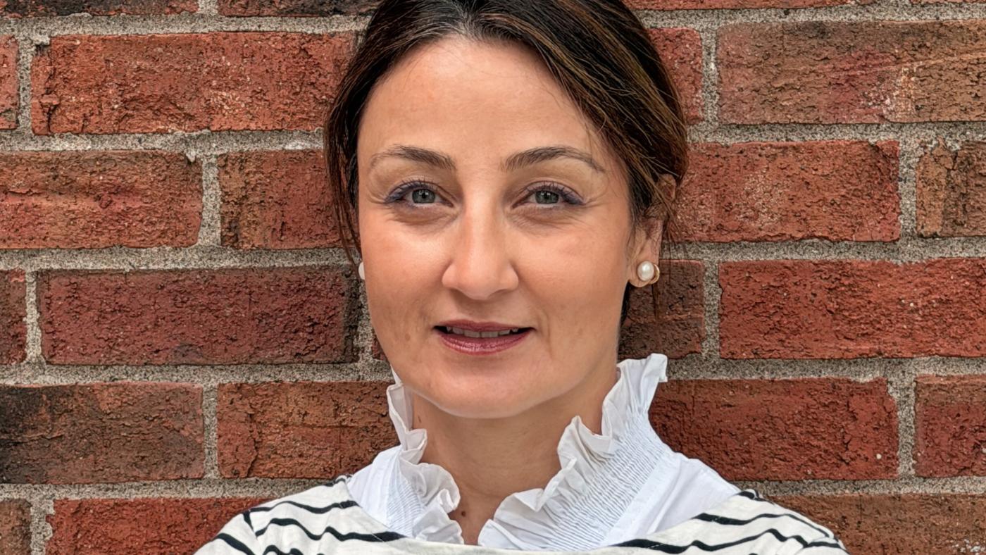 Binnur Ozkececi-Taner headshot