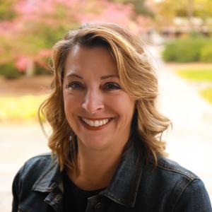 Photo of Hamline faculty member Jennifer Carlson