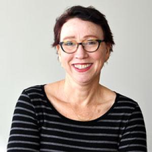 Lisa Jahn Clough Faculty Profile