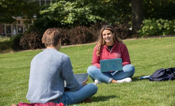 Engaged first-year students at Hamline University