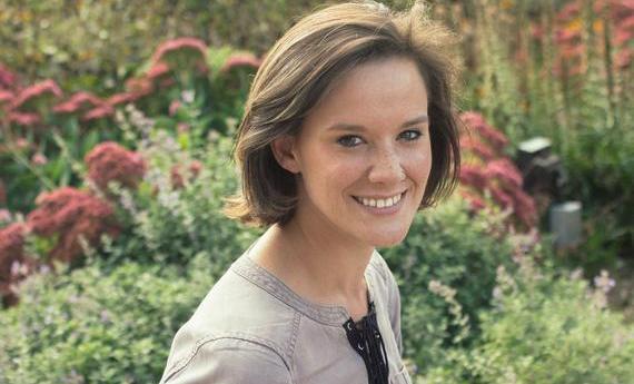 headshot of Savannah Brooks, graduate of Hamline's creative writing program