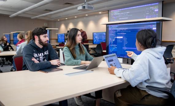 Hamline University Economic Major students